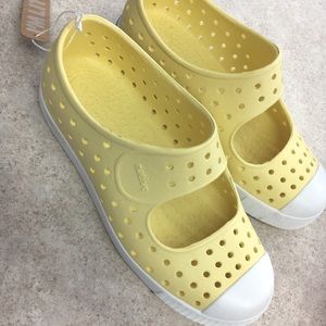 NEW Girls Natives Sandals